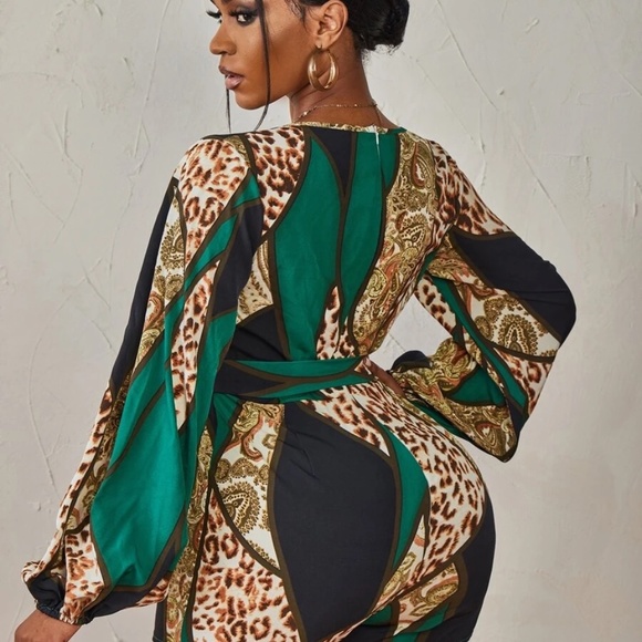 SHEIN SXY Leopard & Paisley Print Colorblock Lantern Sleeve Belted Romper - Picture 5 of 14